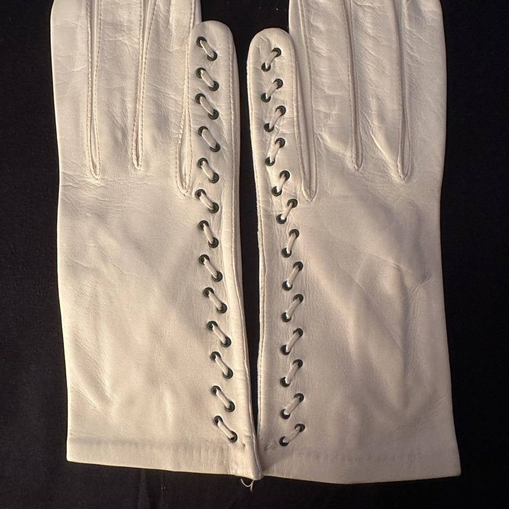 Italian Elegant White Leather Gloves